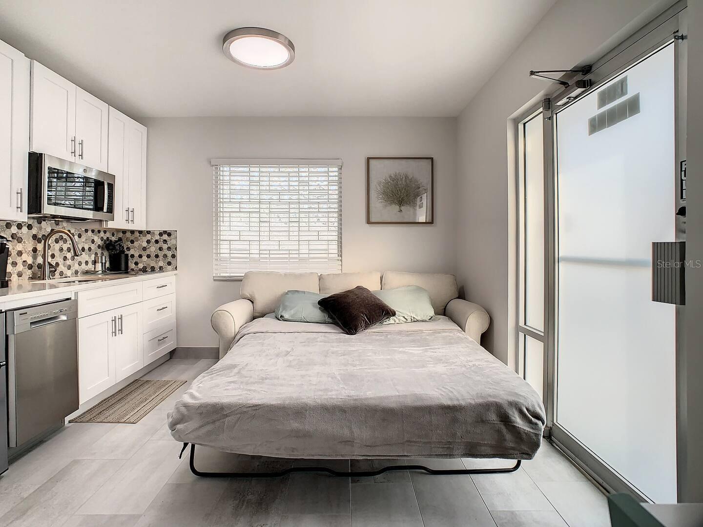 Image 4 of 14 For 102 15th Avenue 2