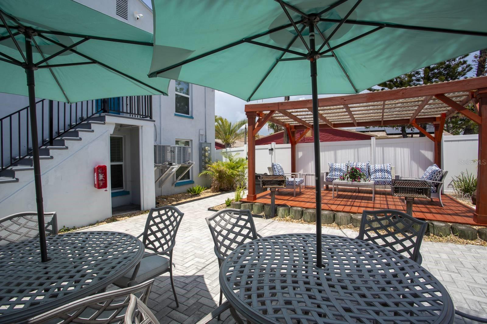 Image 29 of 48 For 12315 Gulf Boulevard 1-8