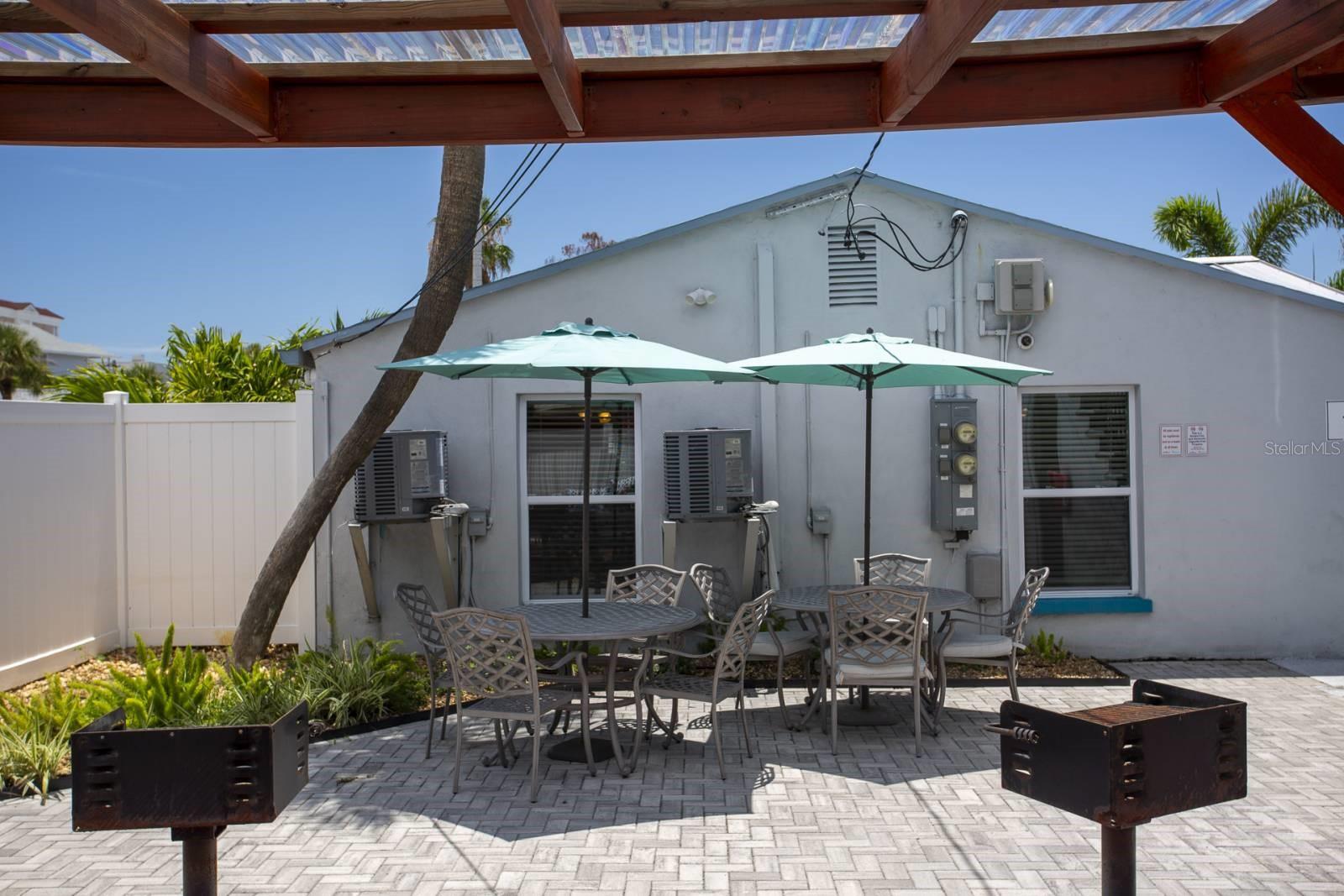 Image 36 of 48 For 12315 Gulf Boulevard 1-8
