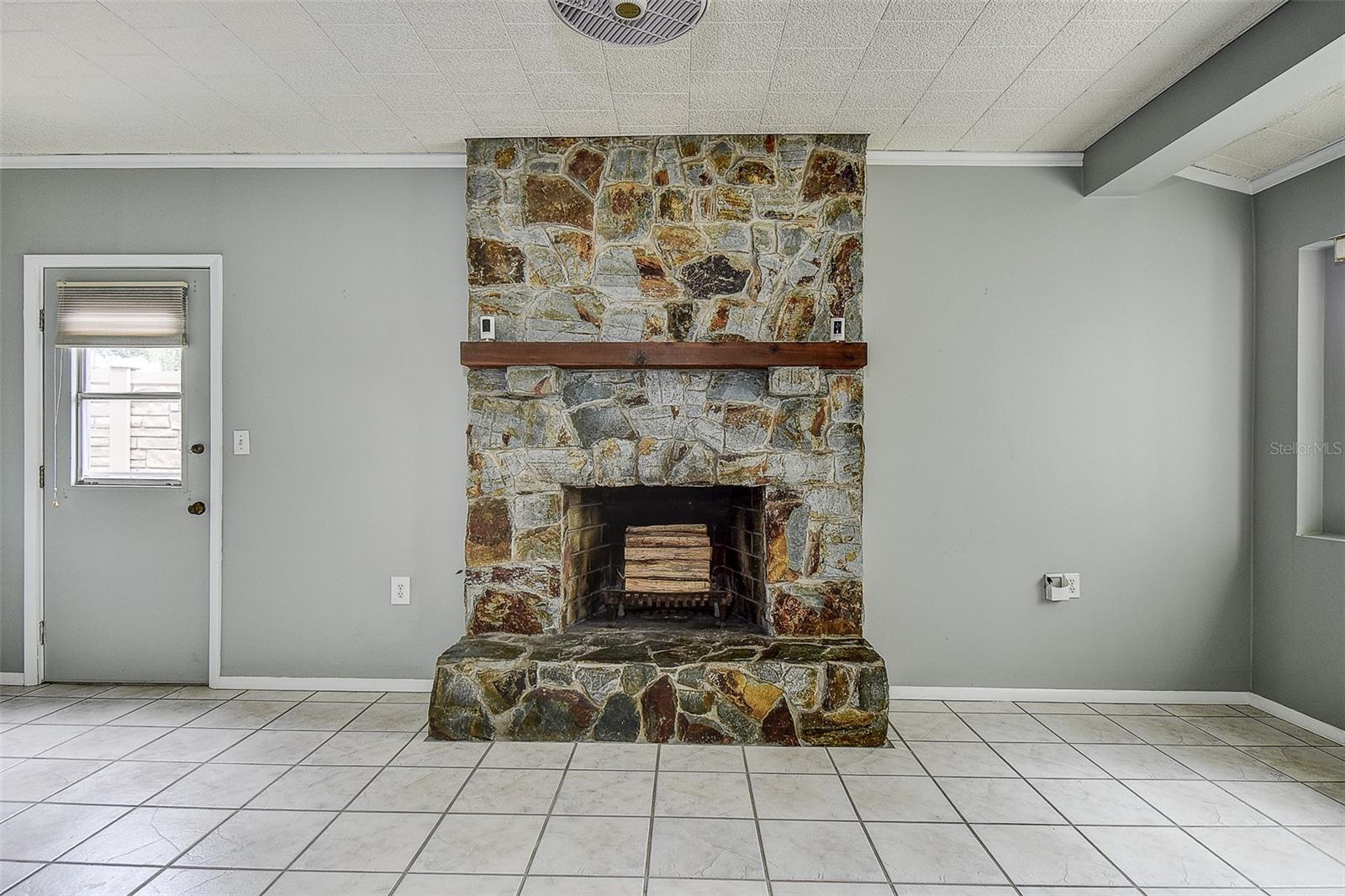 Image 15 of 36 For 8255 82nd Avenue