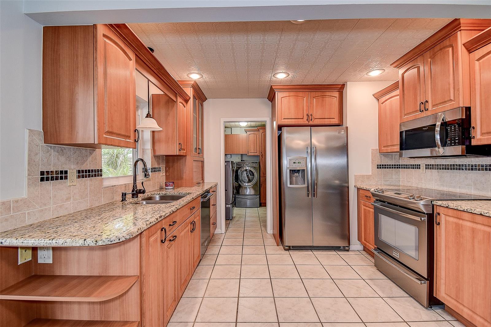 Image 18 of 36 For 8255 82nd Avenue