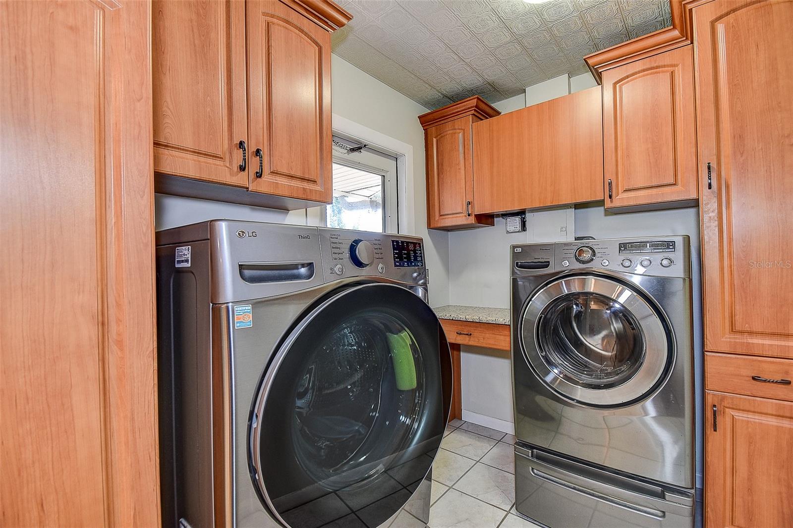 Image 21 of 36 For 8255 82nd Avenue