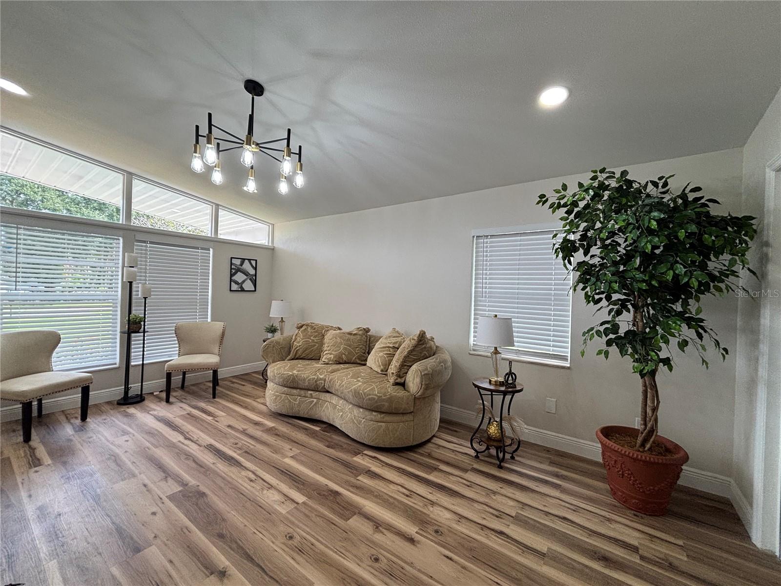 Image 15 of 39 For 6508 34th Street