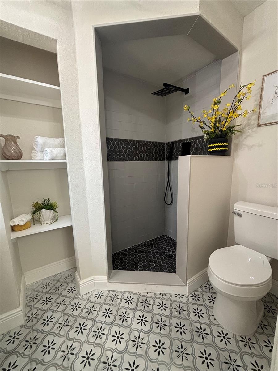 Image 23 of 39 For 6508 34th Street