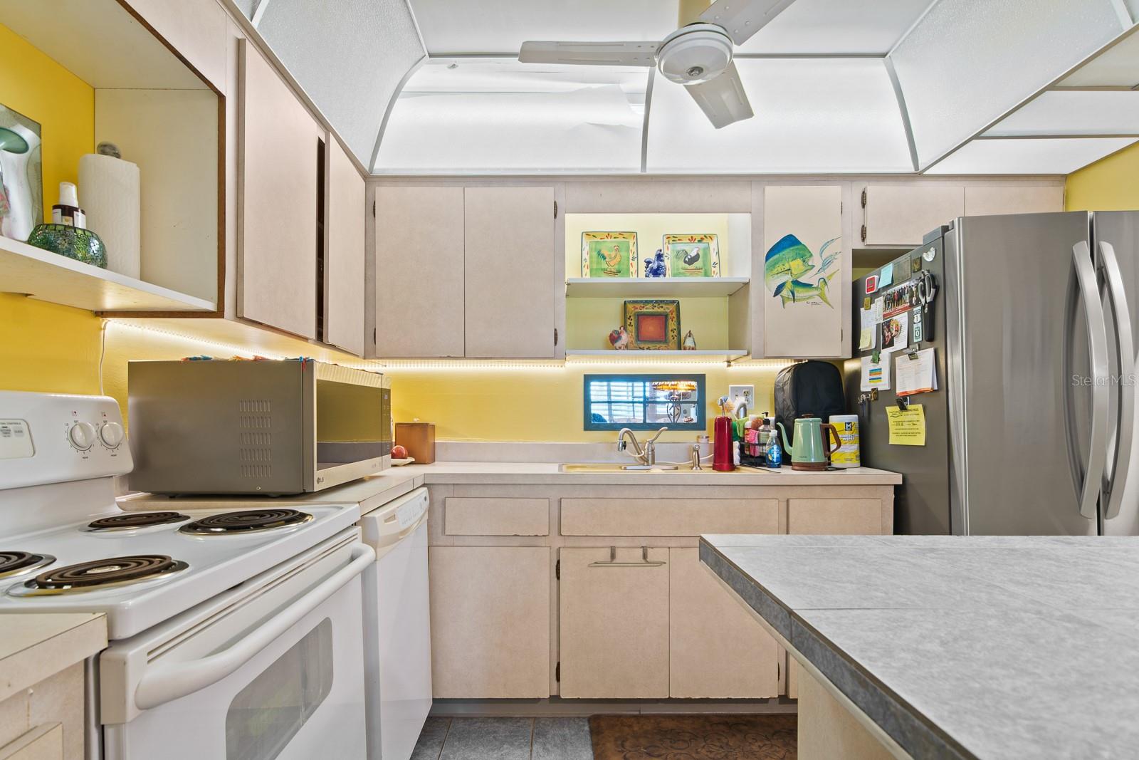 Image 12 of 39 For 420 64th Avenue 202