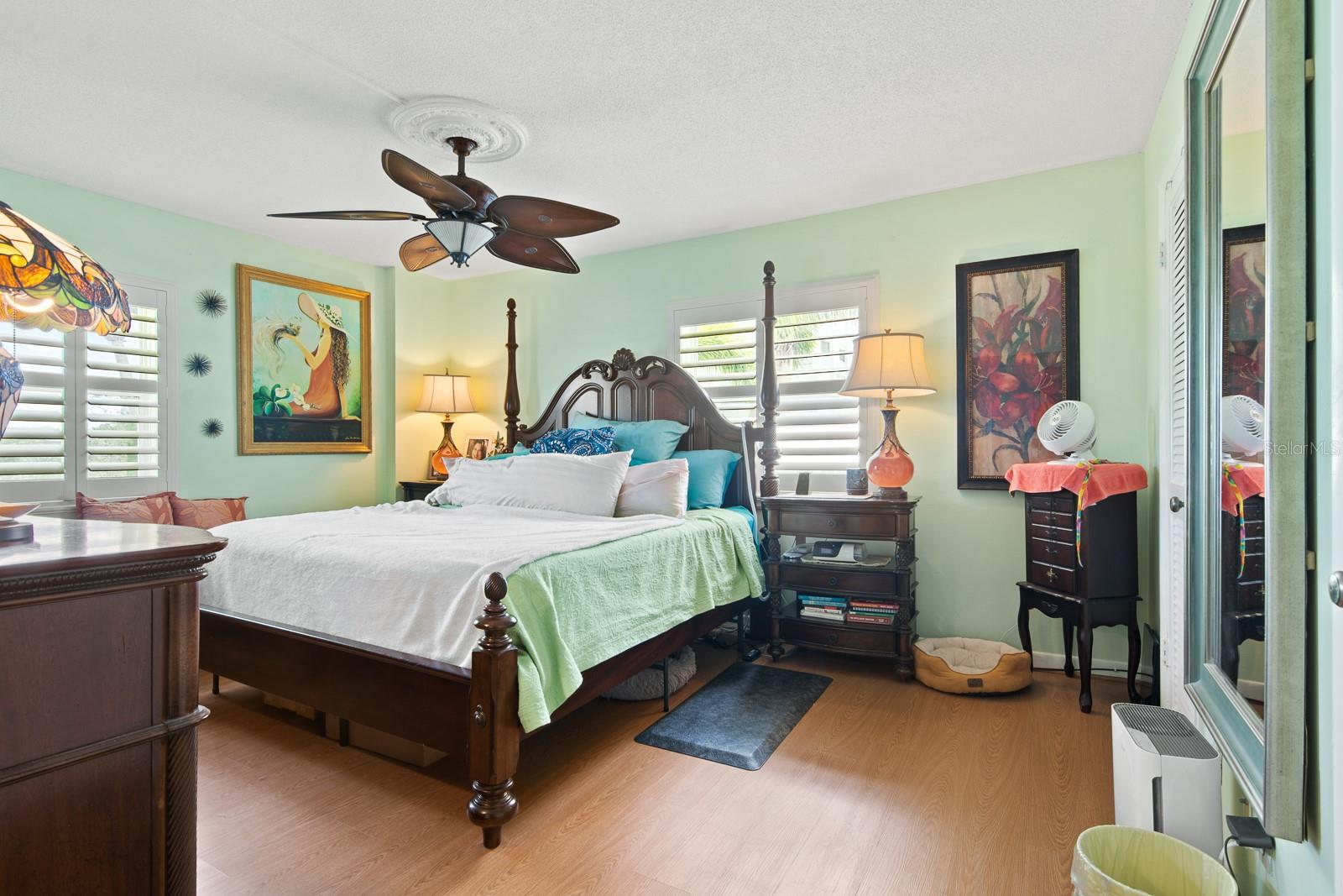 Image 14 of 39 For 420 64th Avenue 202