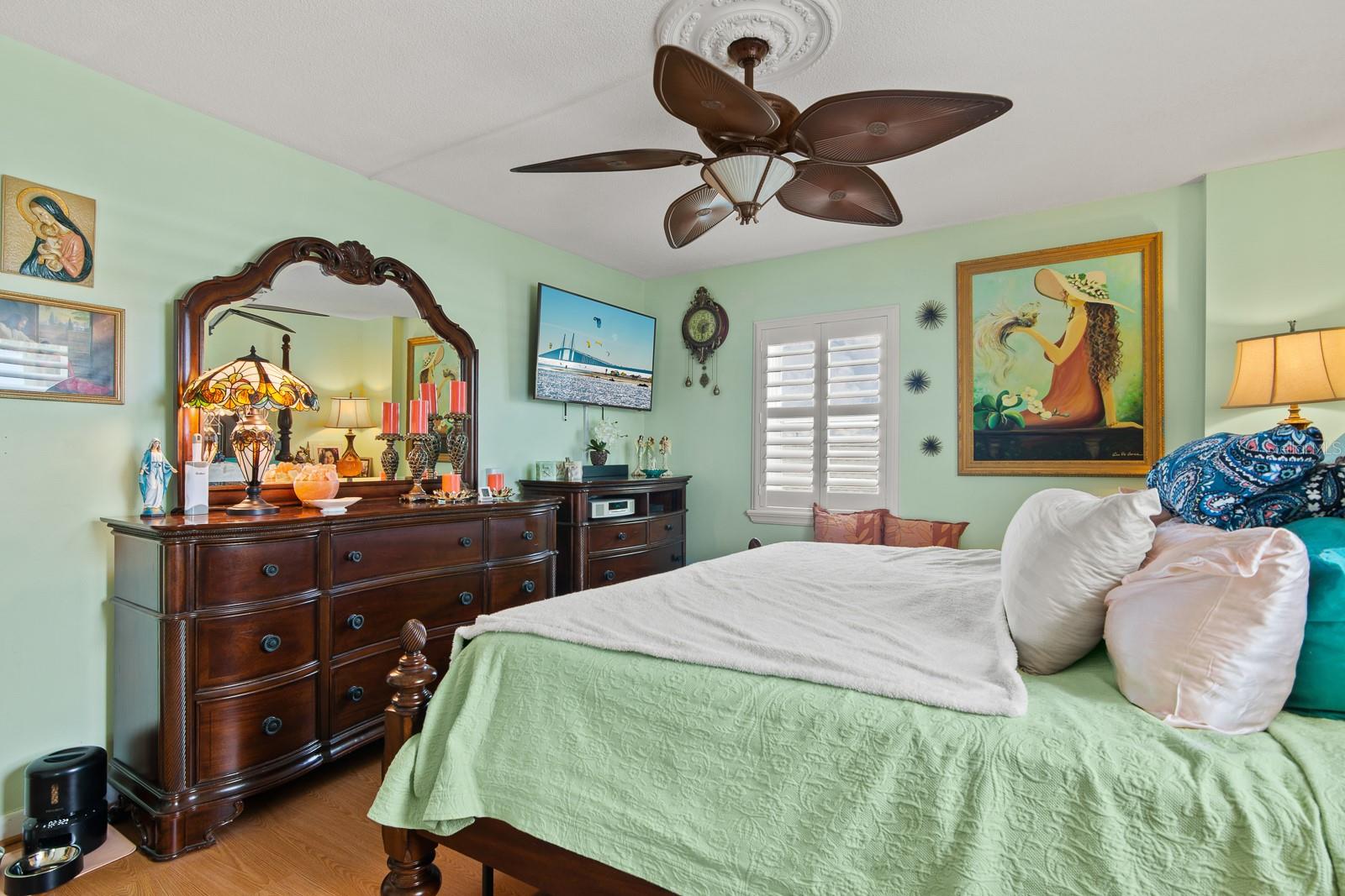 Image 15 of 39 For 420 64th Avenue 202