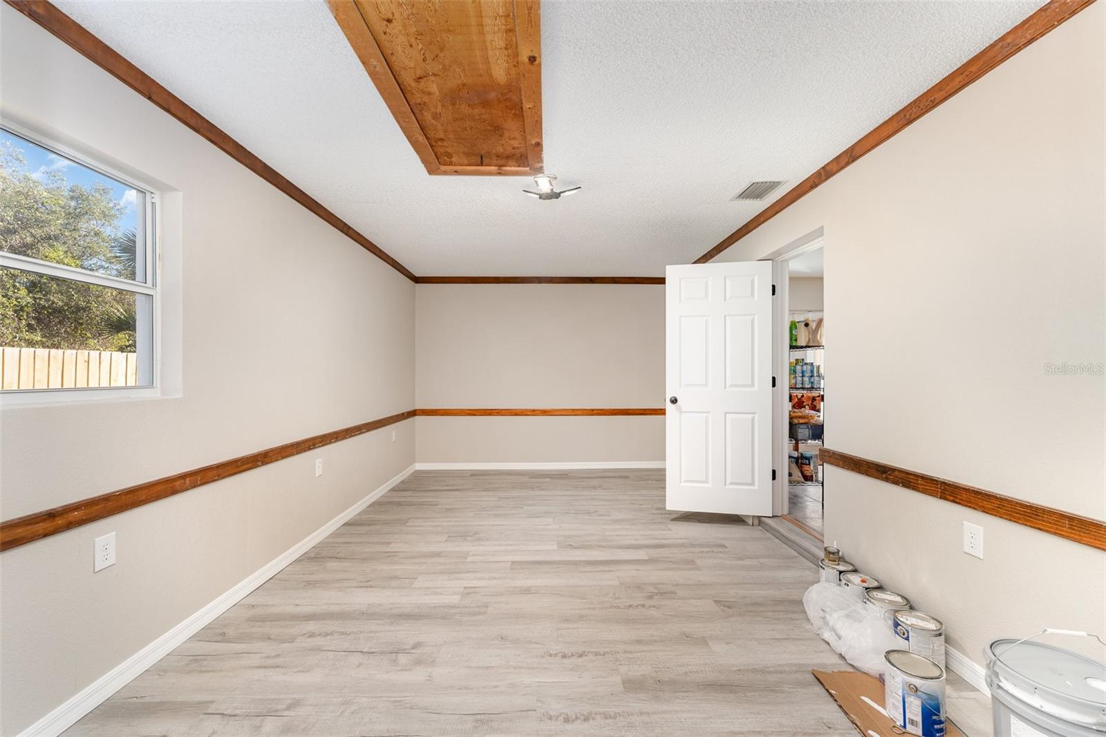 Image 12 of 37 For 7730 White Road