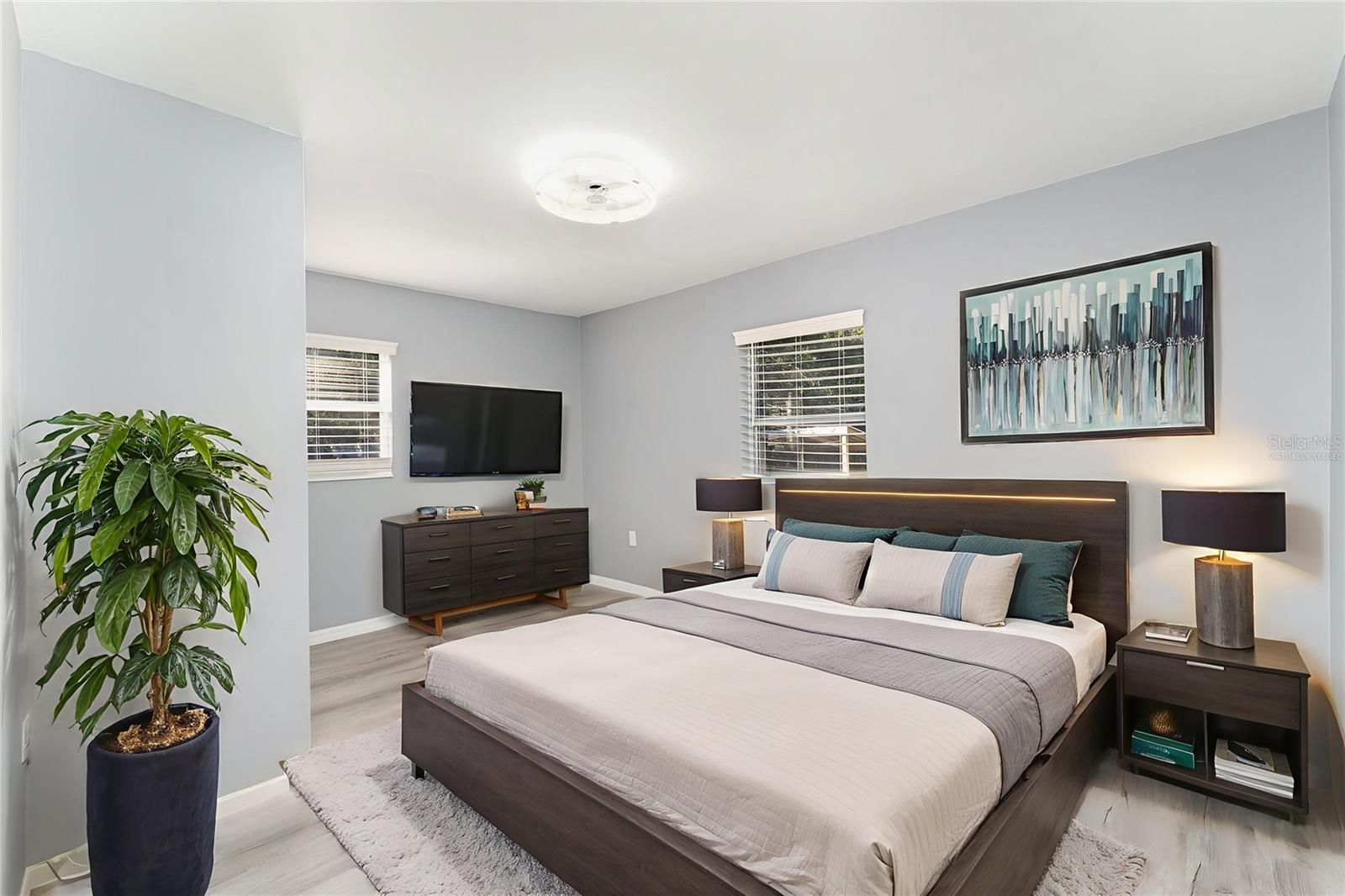 Image 23 of 37 For 7730 White Road