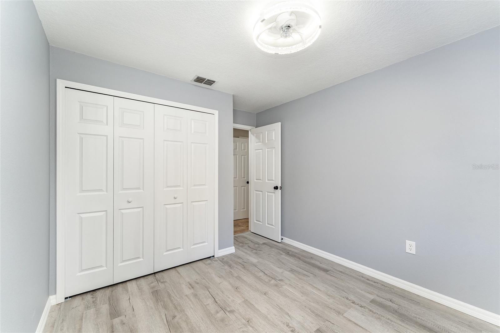 Image 28 of 37 For 7730 White Road