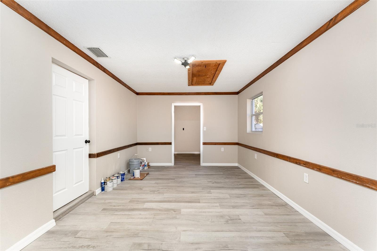 Image 8 of 37 For 7730 White Road