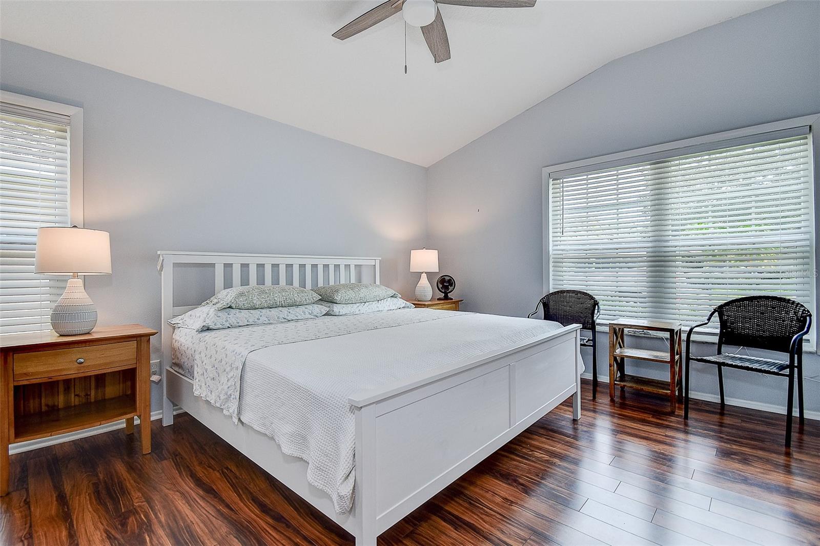 Image 11 of 40 For 864 Franklin Circle
