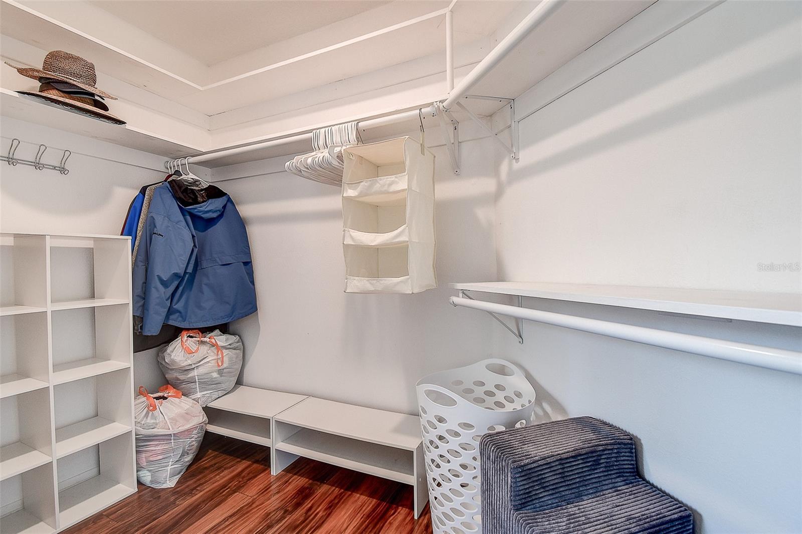 Image 13 of 40 For 864 Franklin Circle