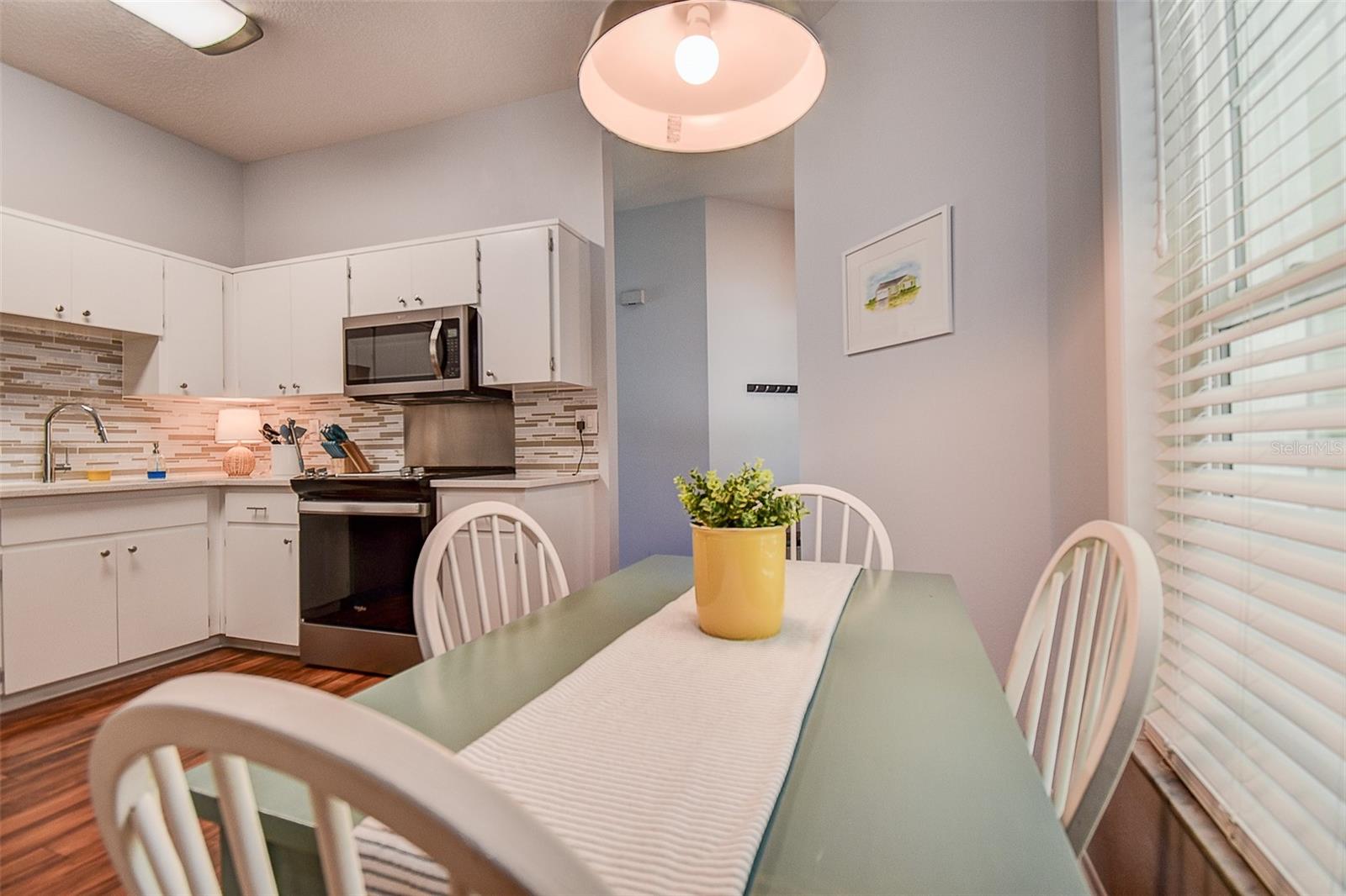 Image 19 of 40 For 864 Franklin Circle