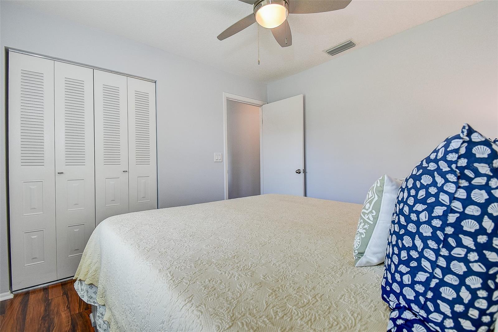 Image 22 of 40 For 864 Franklin Circle