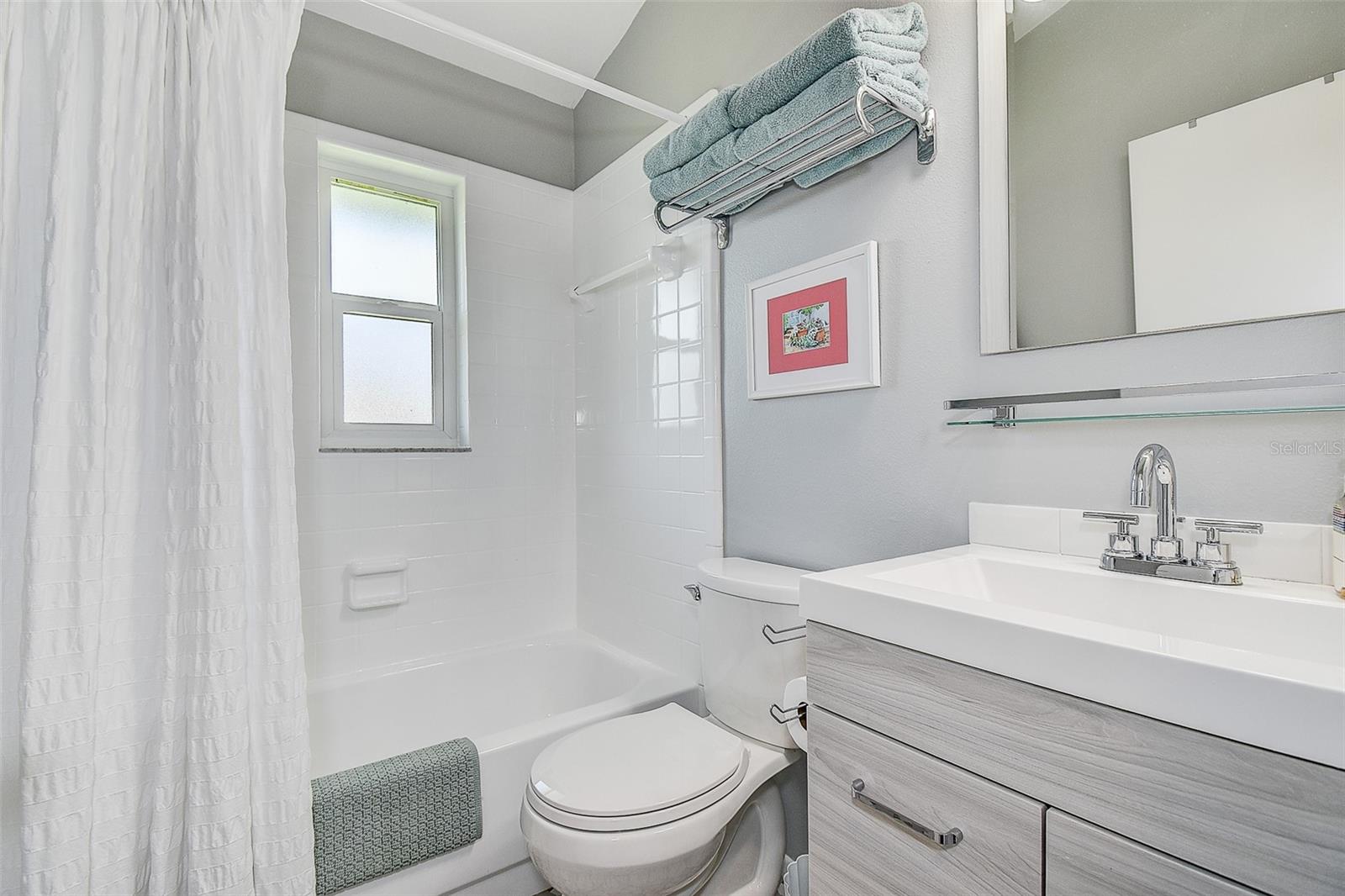 Image 23 of 40 For 864 Franklin Circle