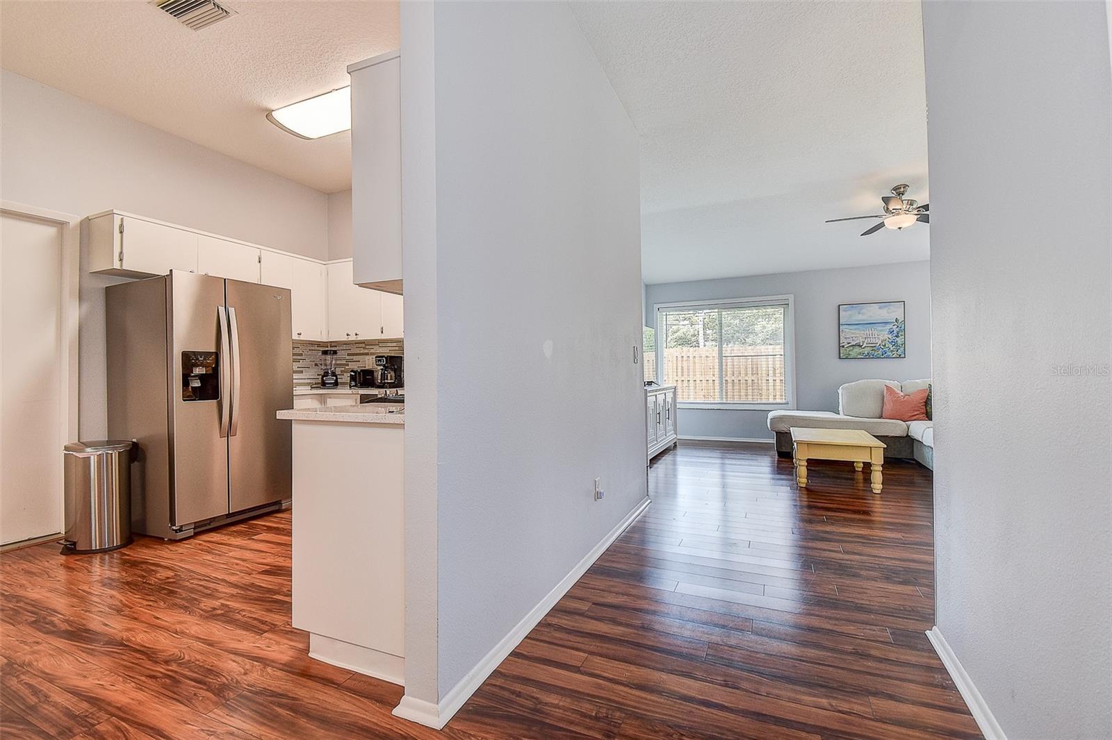 Image 3 of 40 For 864 Franklin Circle