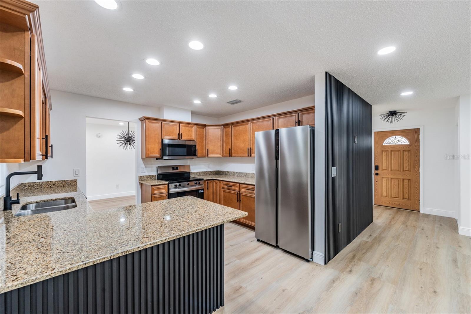 Image 12 of 32 For 9504 Cluster Avenue