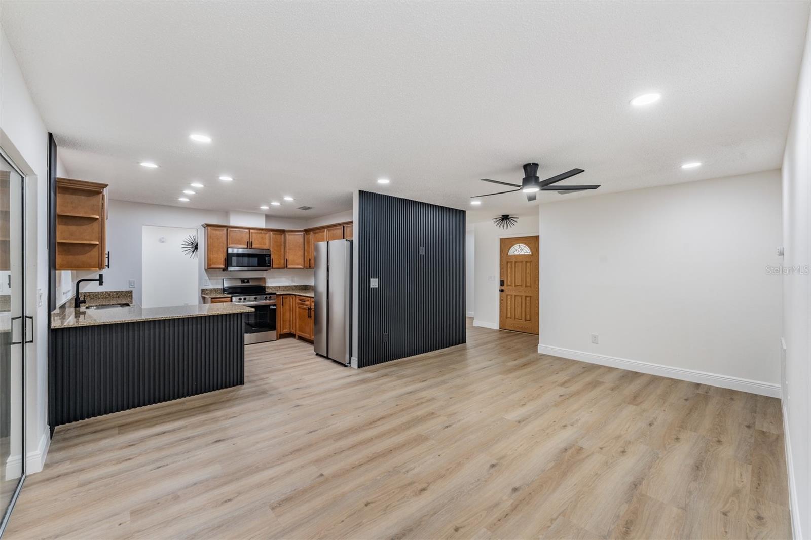 Image 14 of 32 For 9504 Cluster Avenue