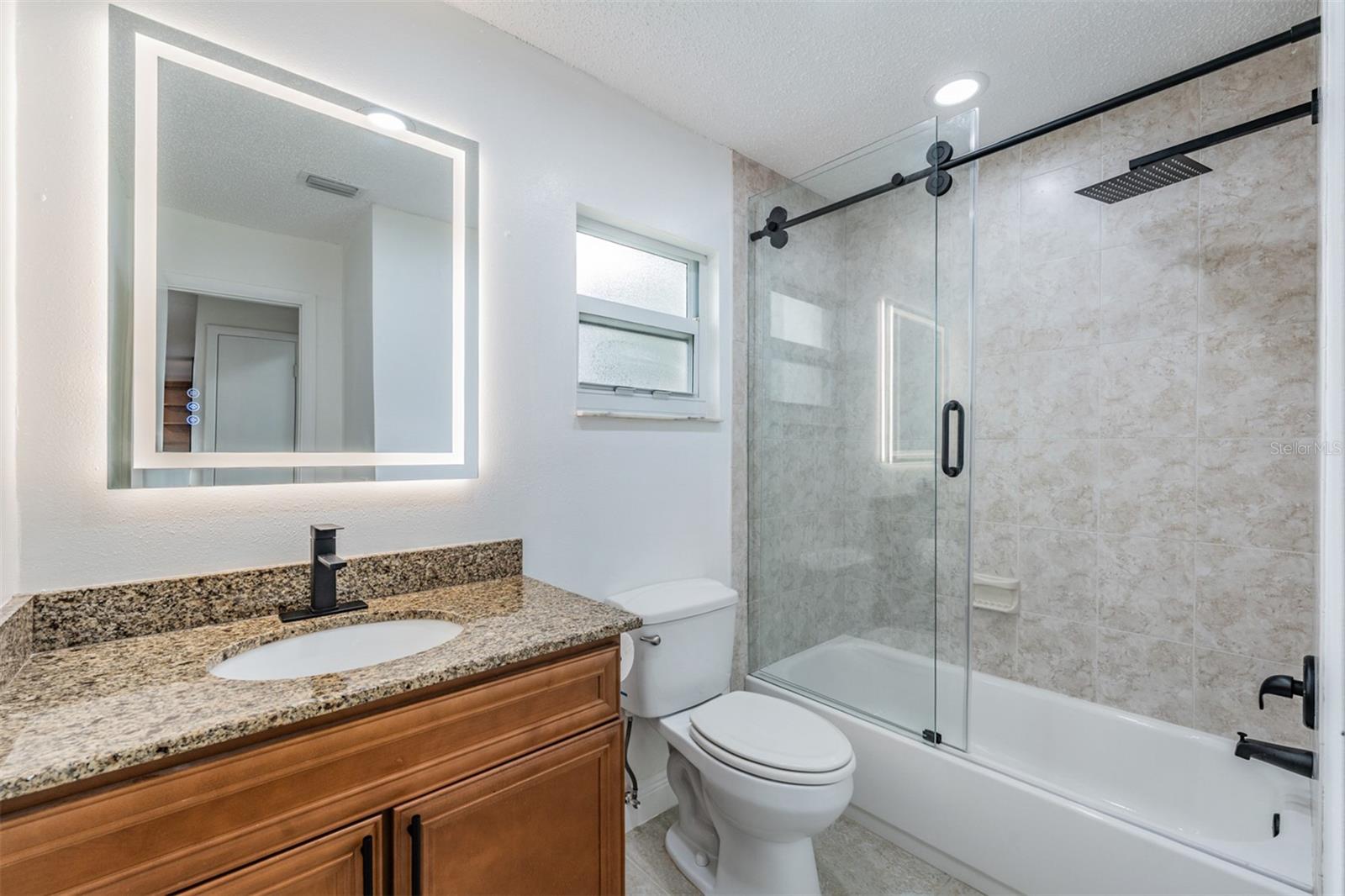 Image 17 of 32 For 9504 Cluster Avenue