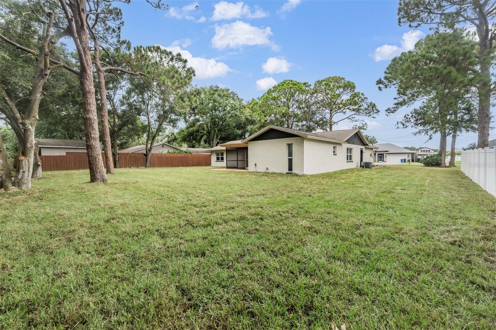 Image 27 of 32 For 9504 Cluster Avenue