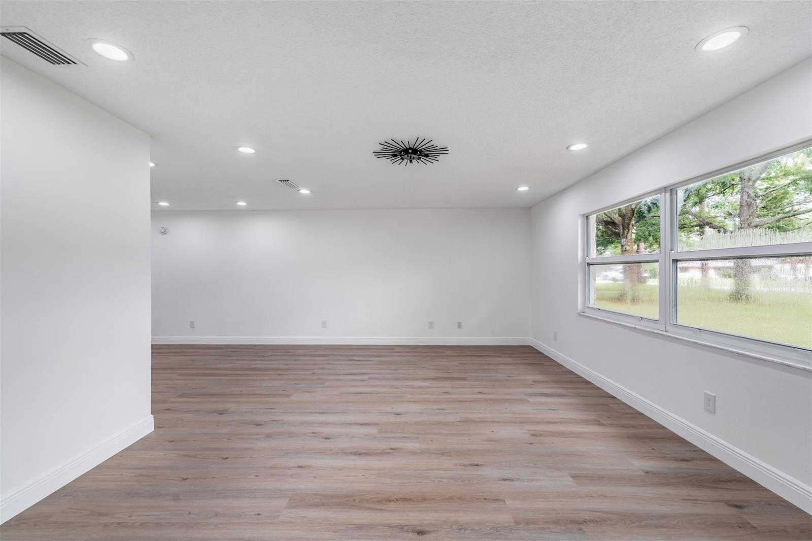 Image 3 of 32 For 9504 Cluster Avenue