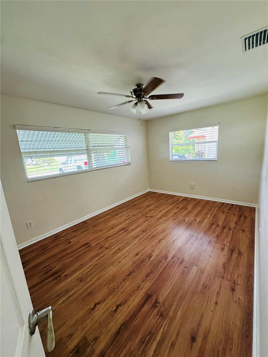 Image 10 of 14 For 218 Maywood Avenue