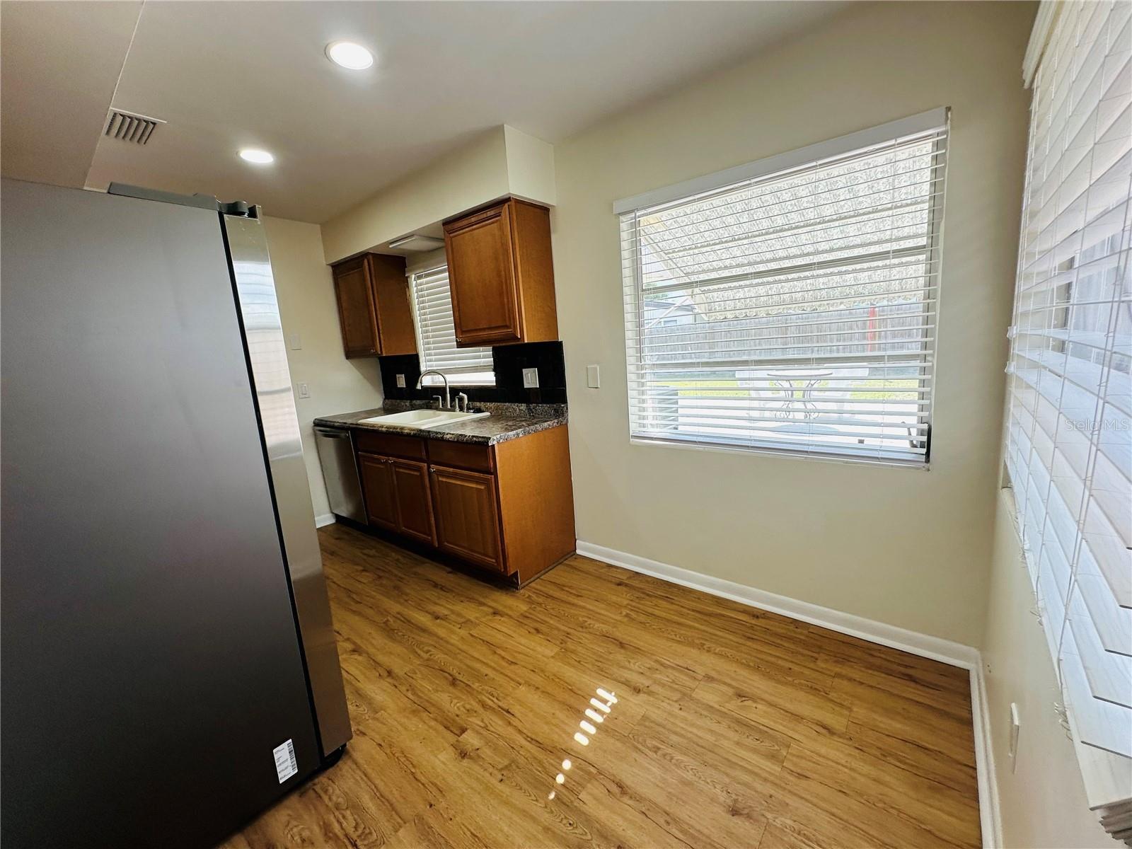 Image 8 of 14 For 218 Maywood Avenue