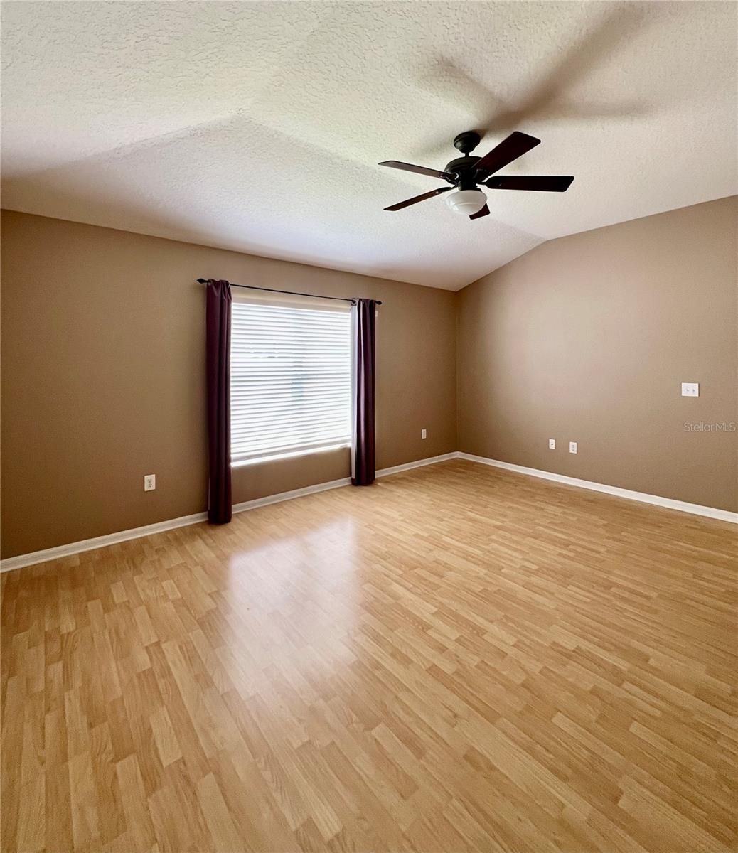 Image 10 of 18 For 19412 Weymouth Drive