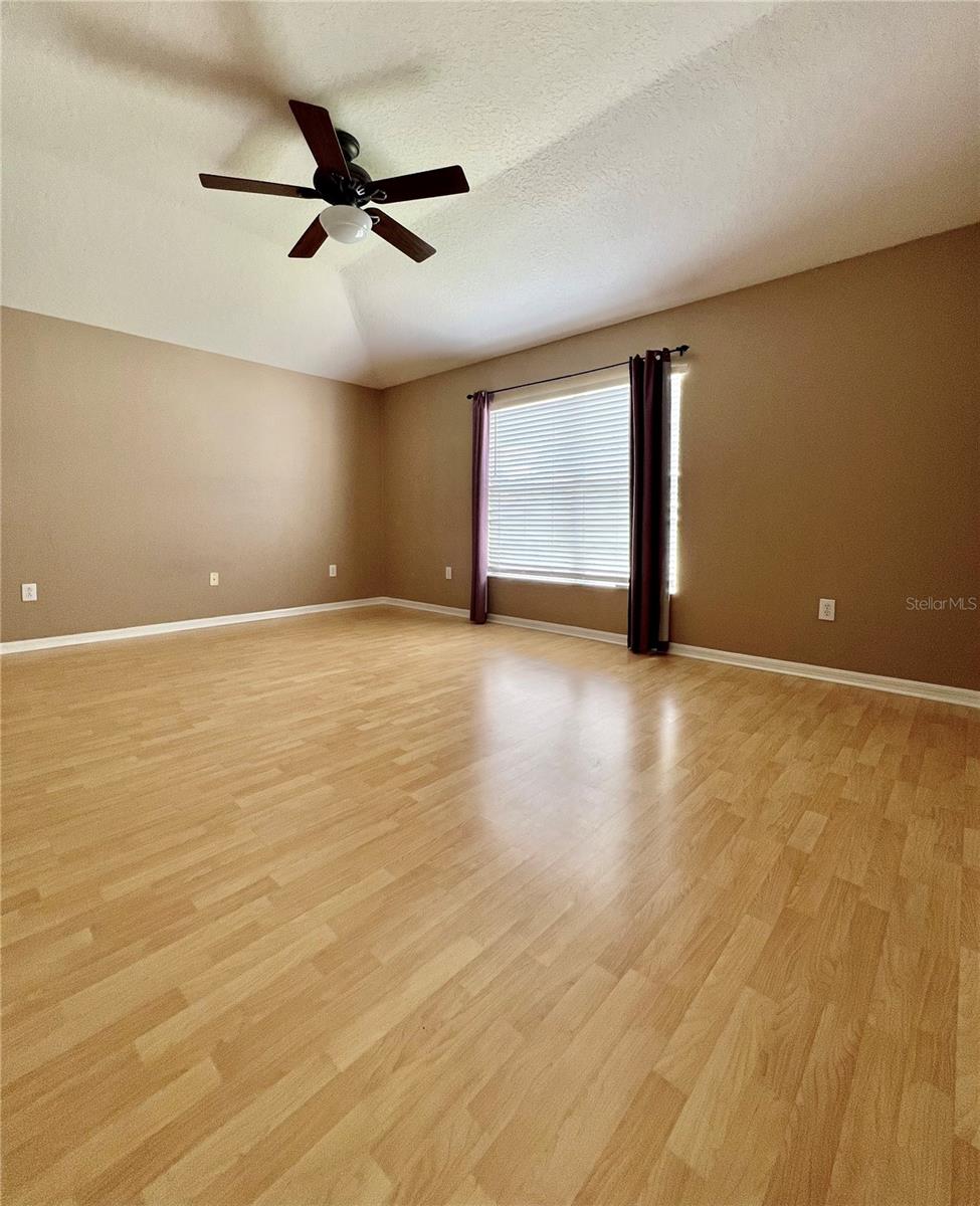 Image 9 of 18 For 19412 Weymouth Drive