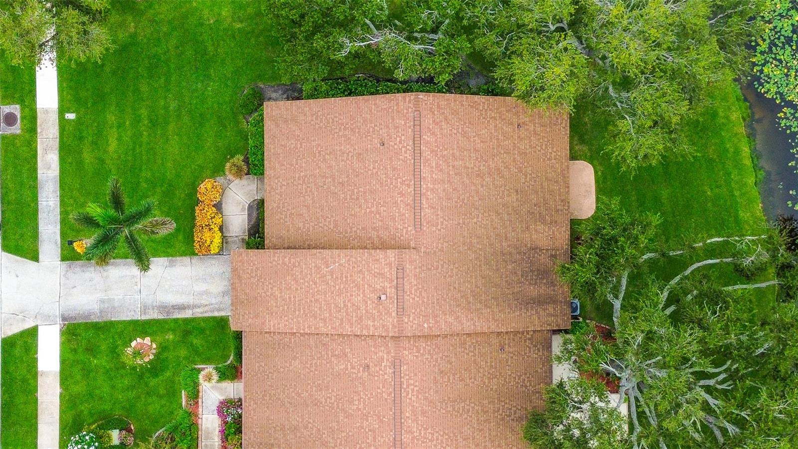Image 11 of 38 For 9981 Lake Seminole Drive W