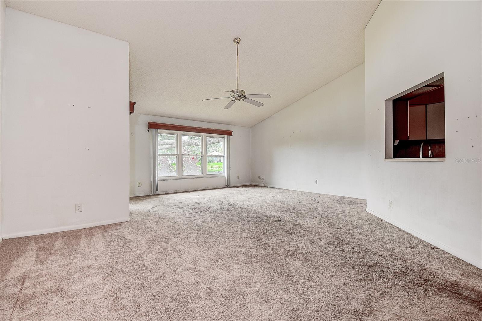 Image 17 of 38 For 9981 Lake Seminole Drive W