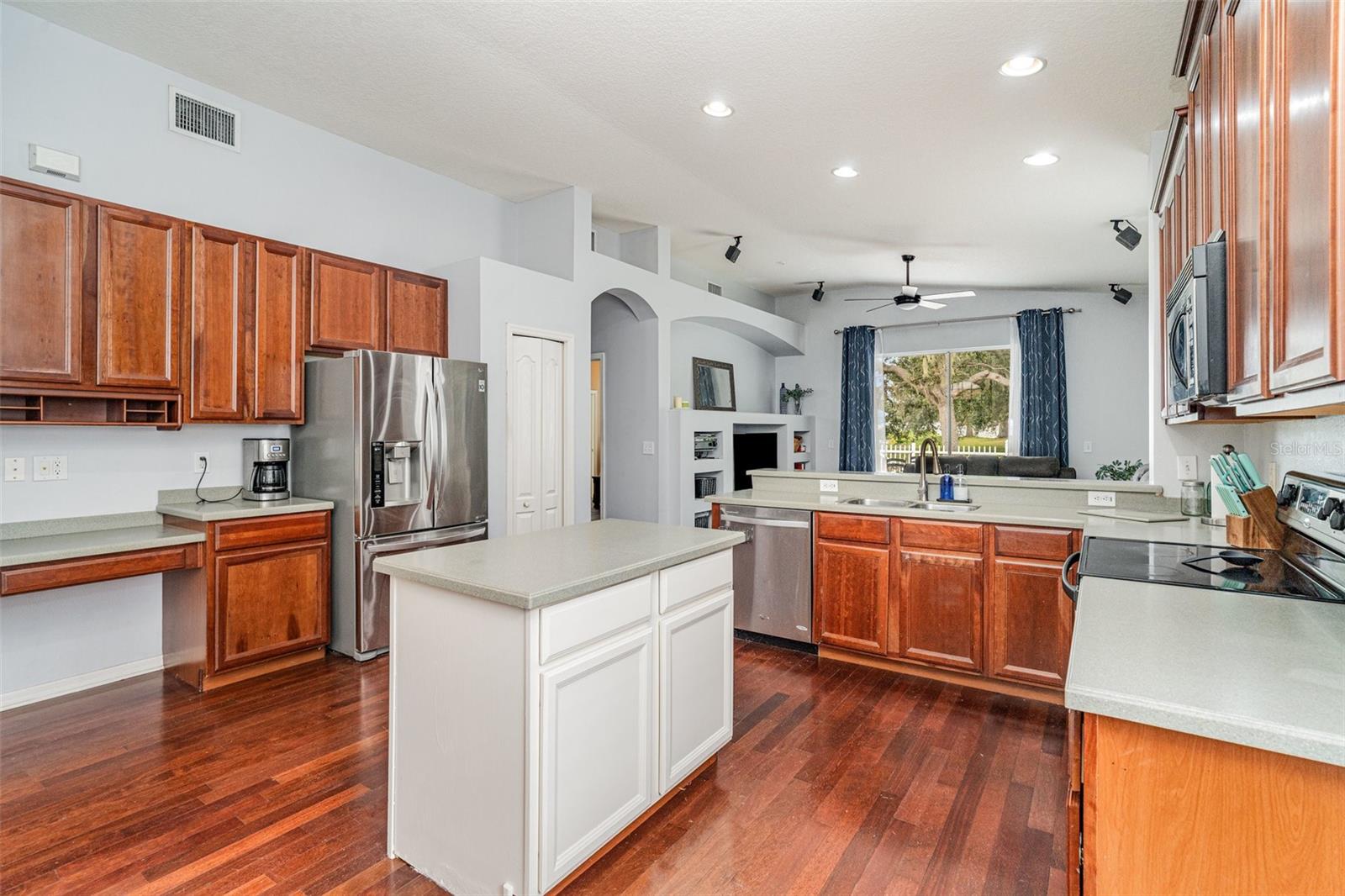 Image 9 of 31 For 13612 Sigler Street