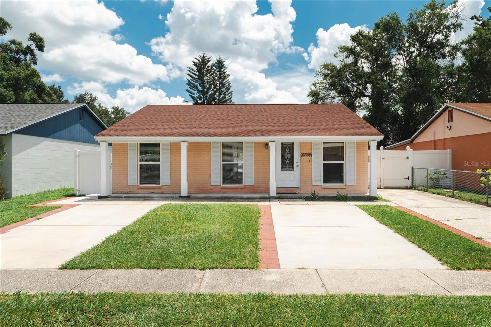 Details for 16009 Saddle Creek Drive, TAMPA, FL 33618