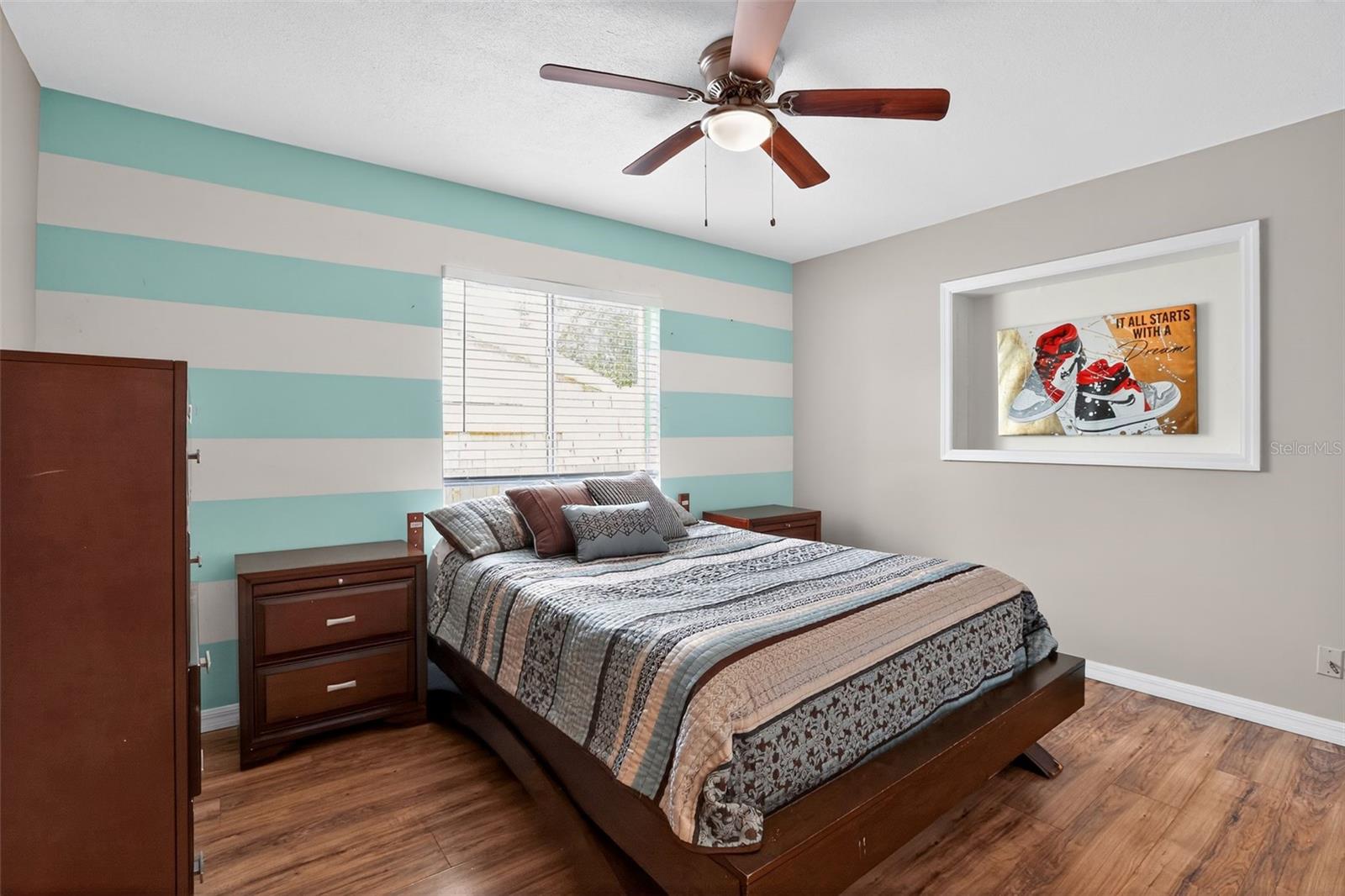 Image 16 of 30 For 10898 103rd Avenue