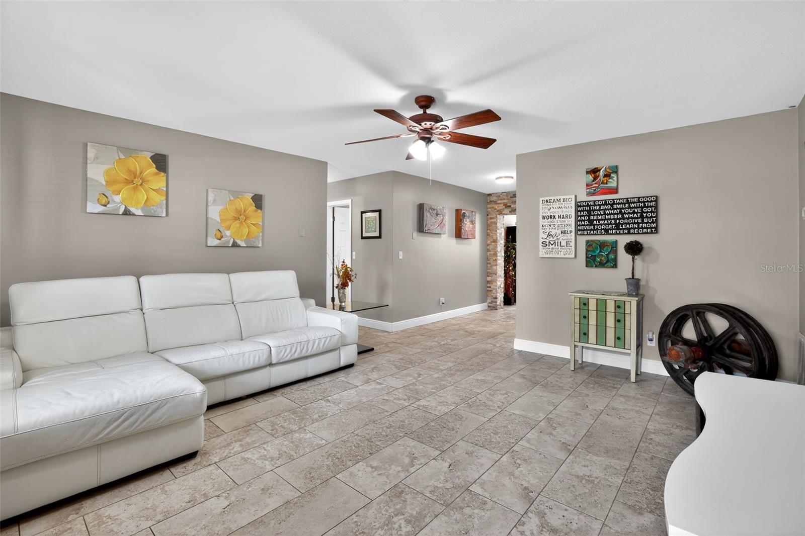Image 20 of 30 For 10898 103rd Avenue