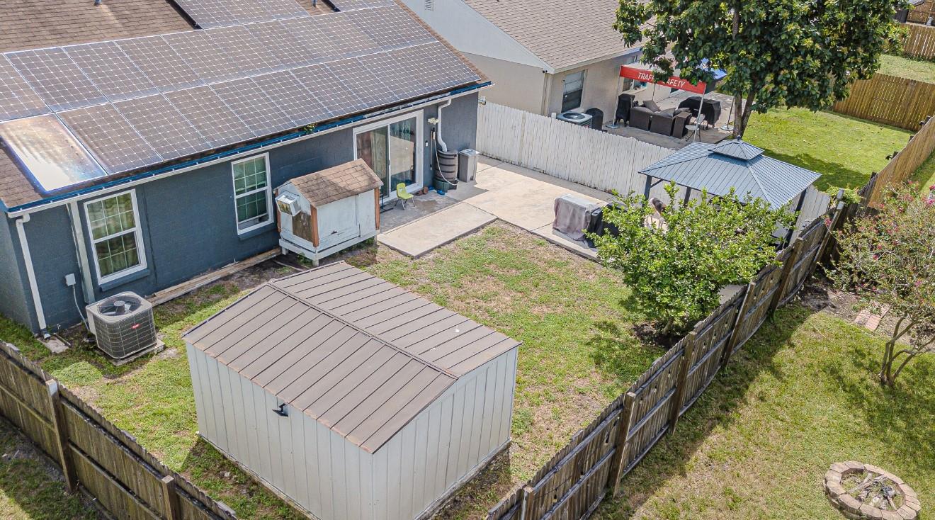 Image 16 of 21 For 8210 Clermont Street