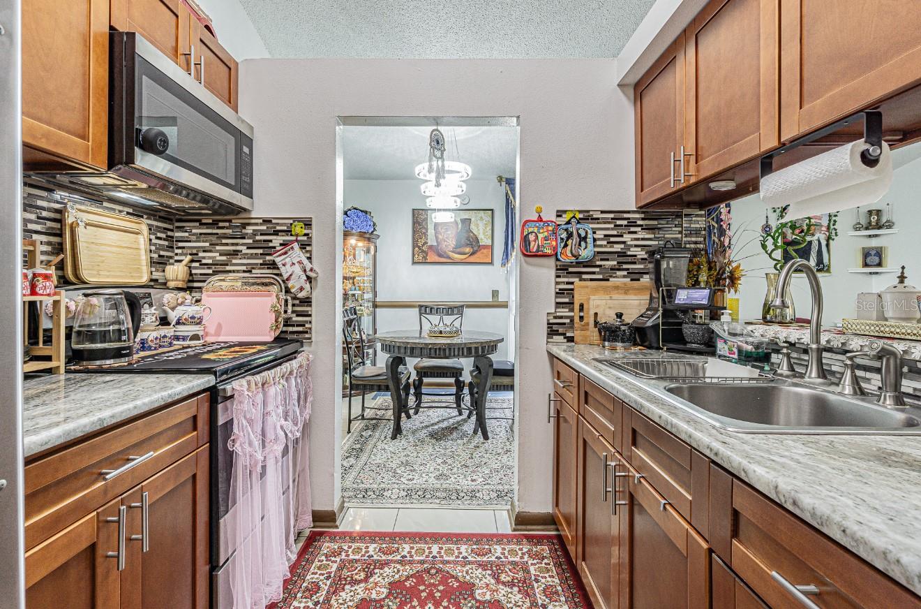 Image 4 of 21 For 8210 Clermont Street