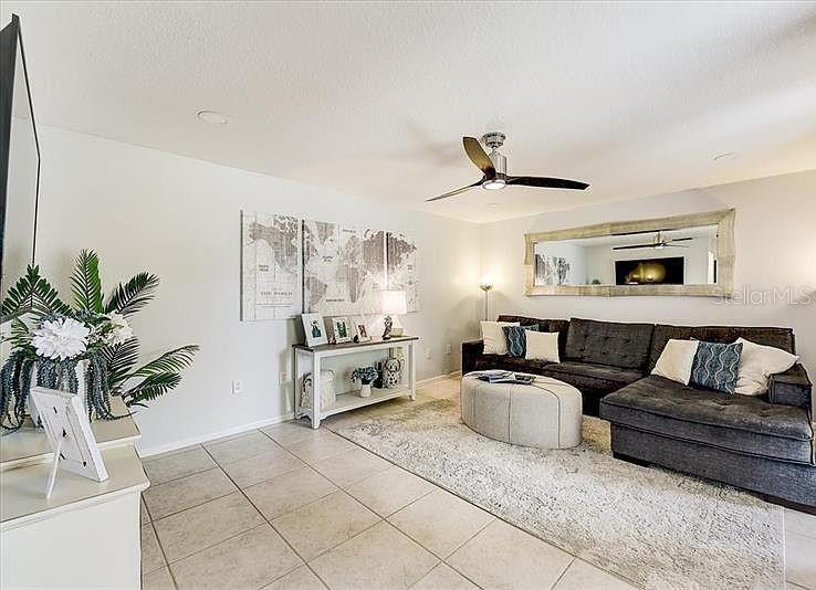 Image 18 of 32 For 6326 Grand Bahama Circle H