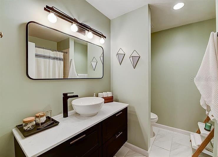 Image 20 of 32 For 6326 Grand Bahama Circle H