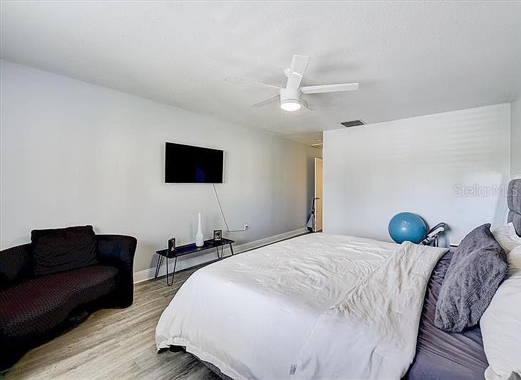 Image 23 of 32 For 6326 Grand Bahama Circle H