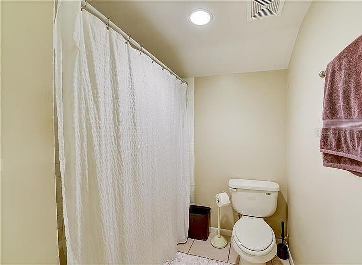 Image 27 of 32 For 6326 Grand Bahama Circle H