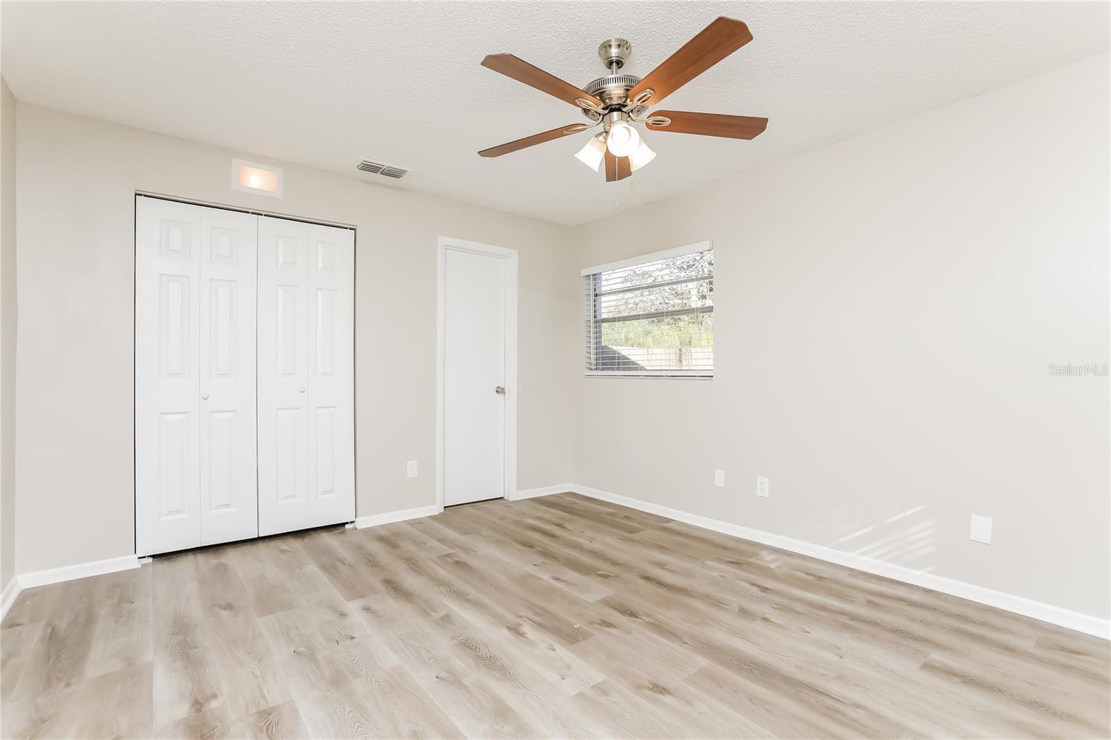 Image 11 of 16 For 1770 Oak Street