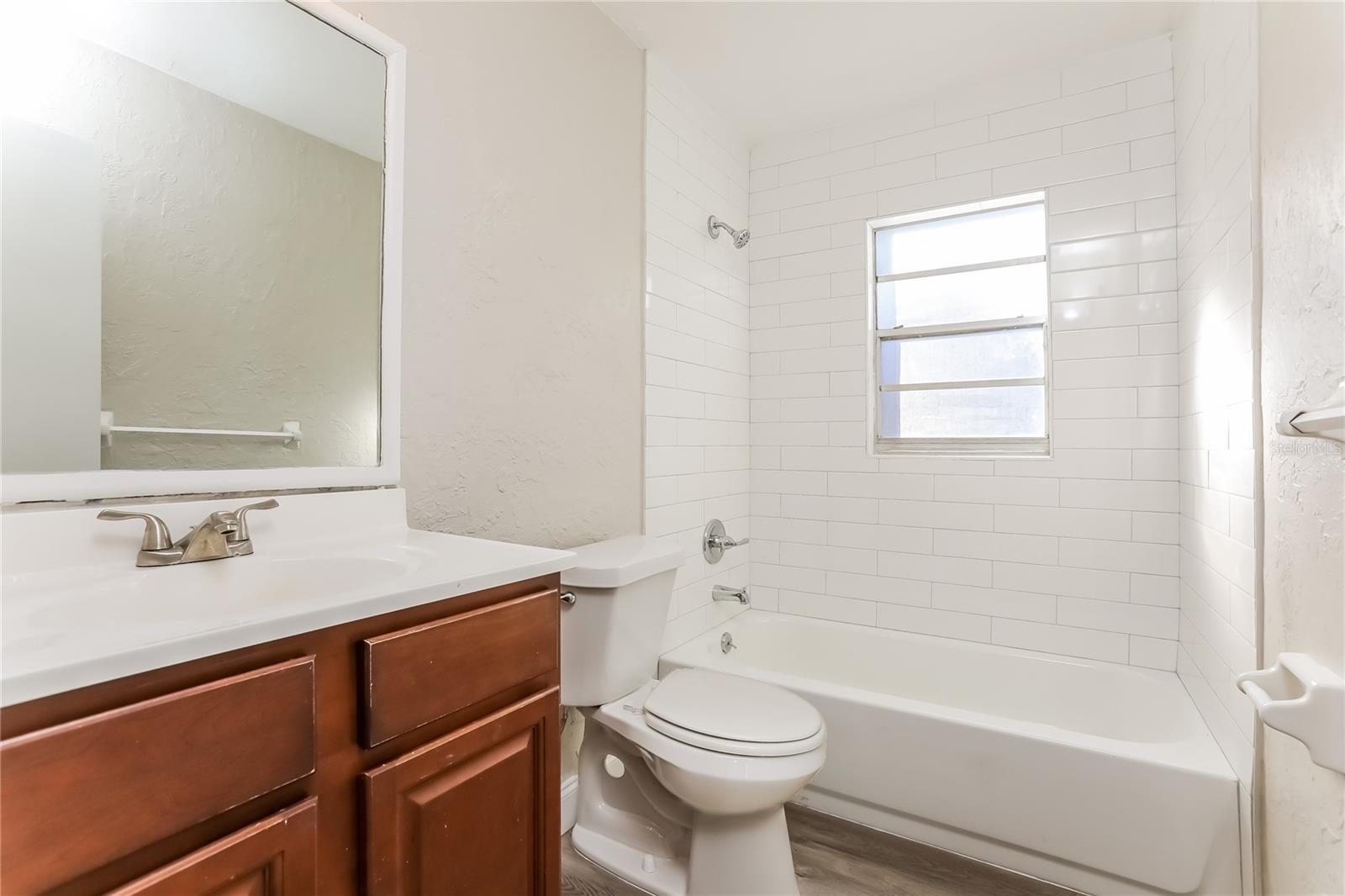 Image 13 of 16 For 1770 Oak Street