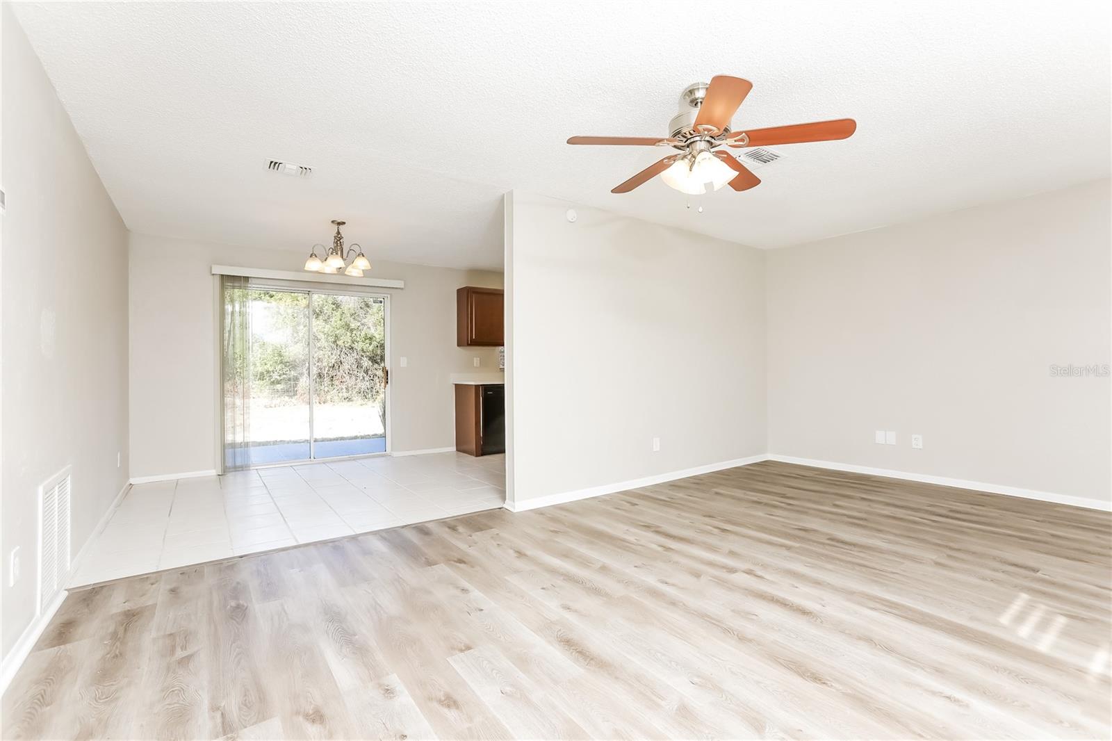 Image 3 of 16 For 1770 Oak Street