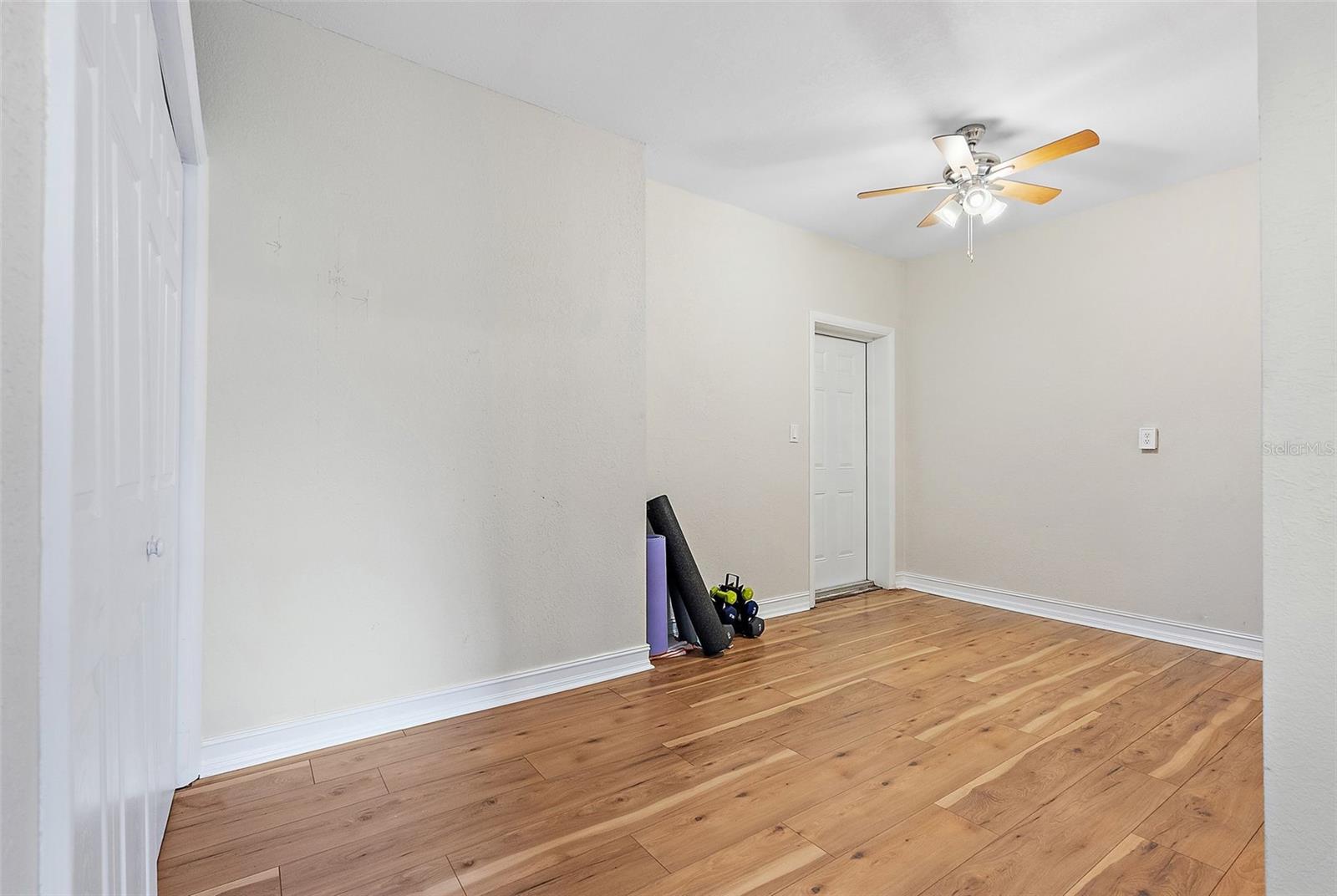 Image 19 of 24 For 918 27th Street N