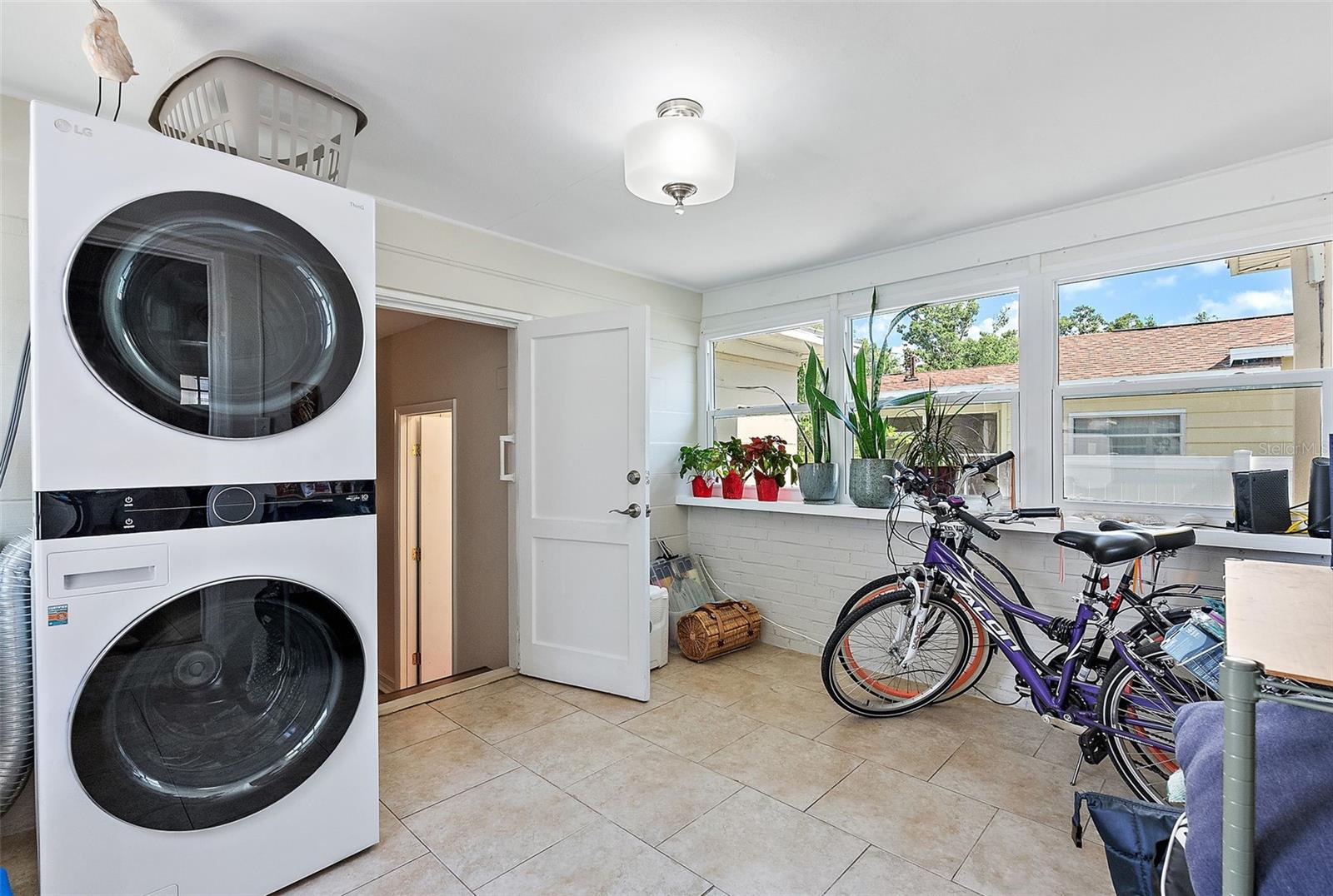 Image 20 of 24 For 918 27th Street N