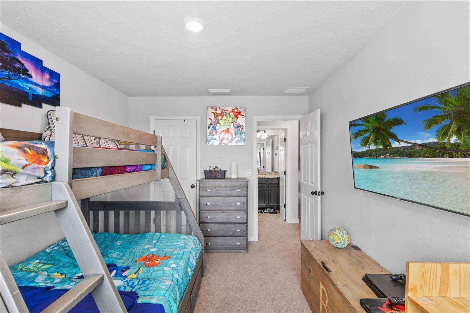 Image 26 of 56 For 5640 Silver Sun Drive