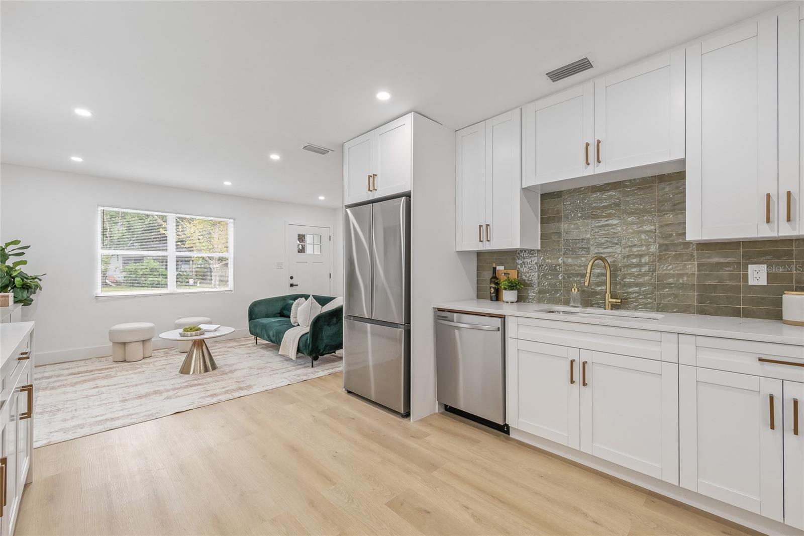 Image 10 of 34 For 4355 3rd Avenue N