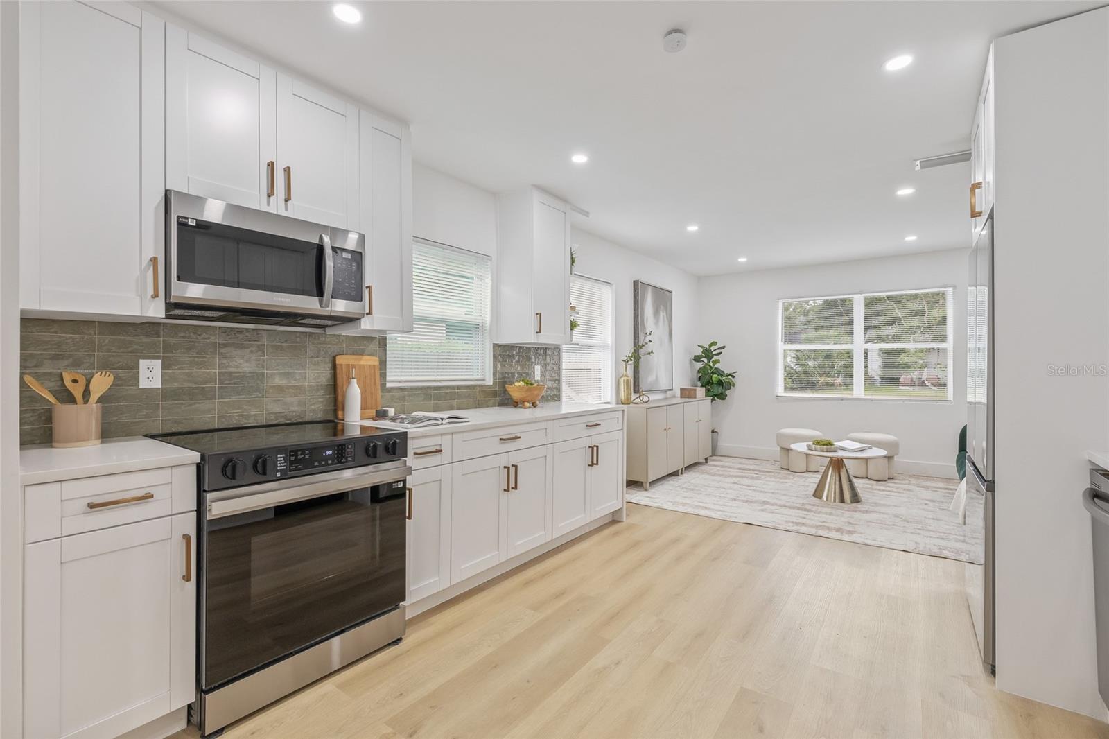 Image 12 of 34 For 4355 3rd Avenue N